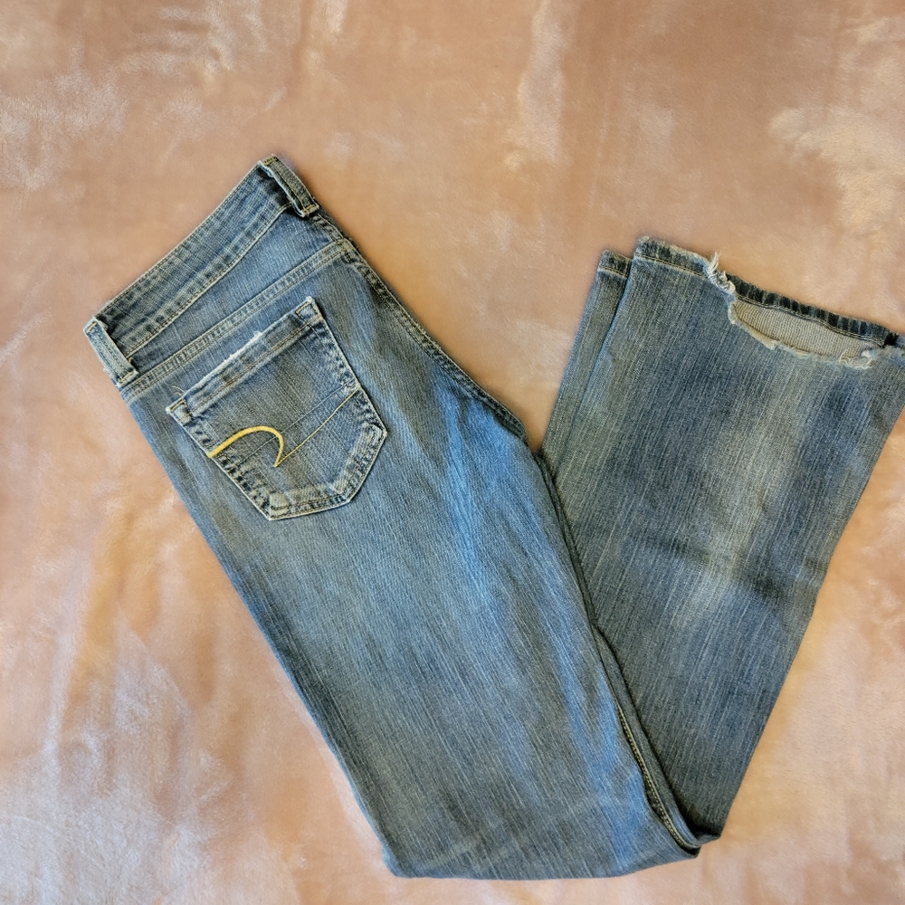 American Eagle Boyfriend 77 jeans, flare leg, size 8 reg.